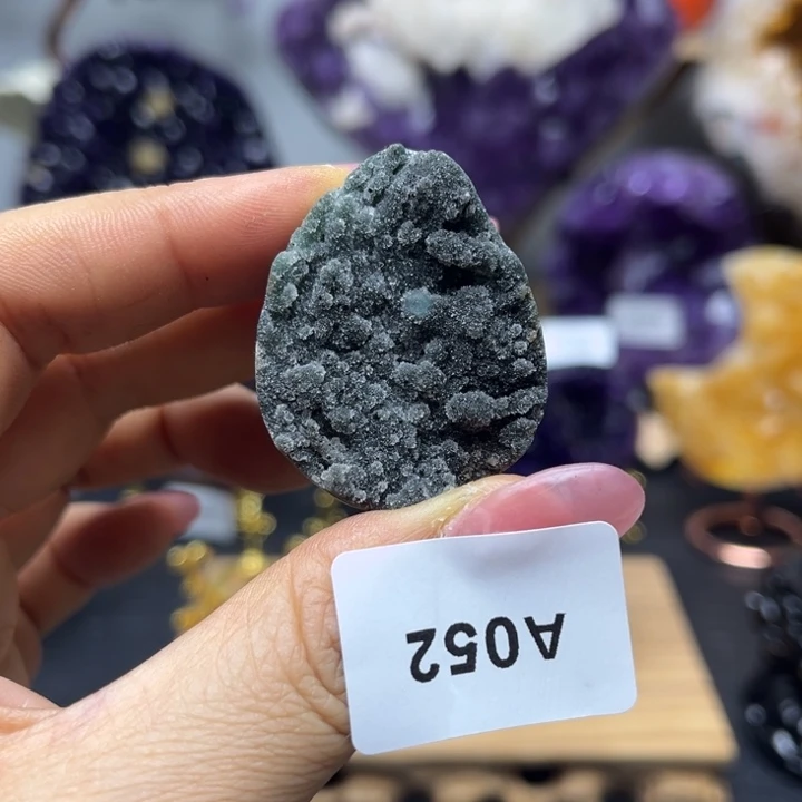 未镶嵌水晶大型摆件（非配饰）