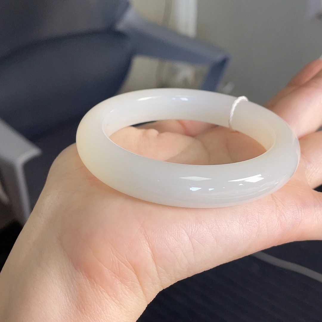 和田玉未镶嵌手镯暖白，无包容，冰胶，性价比，老料