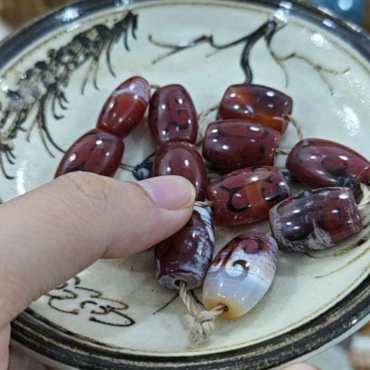 瓷片瓷片36985232589852178523