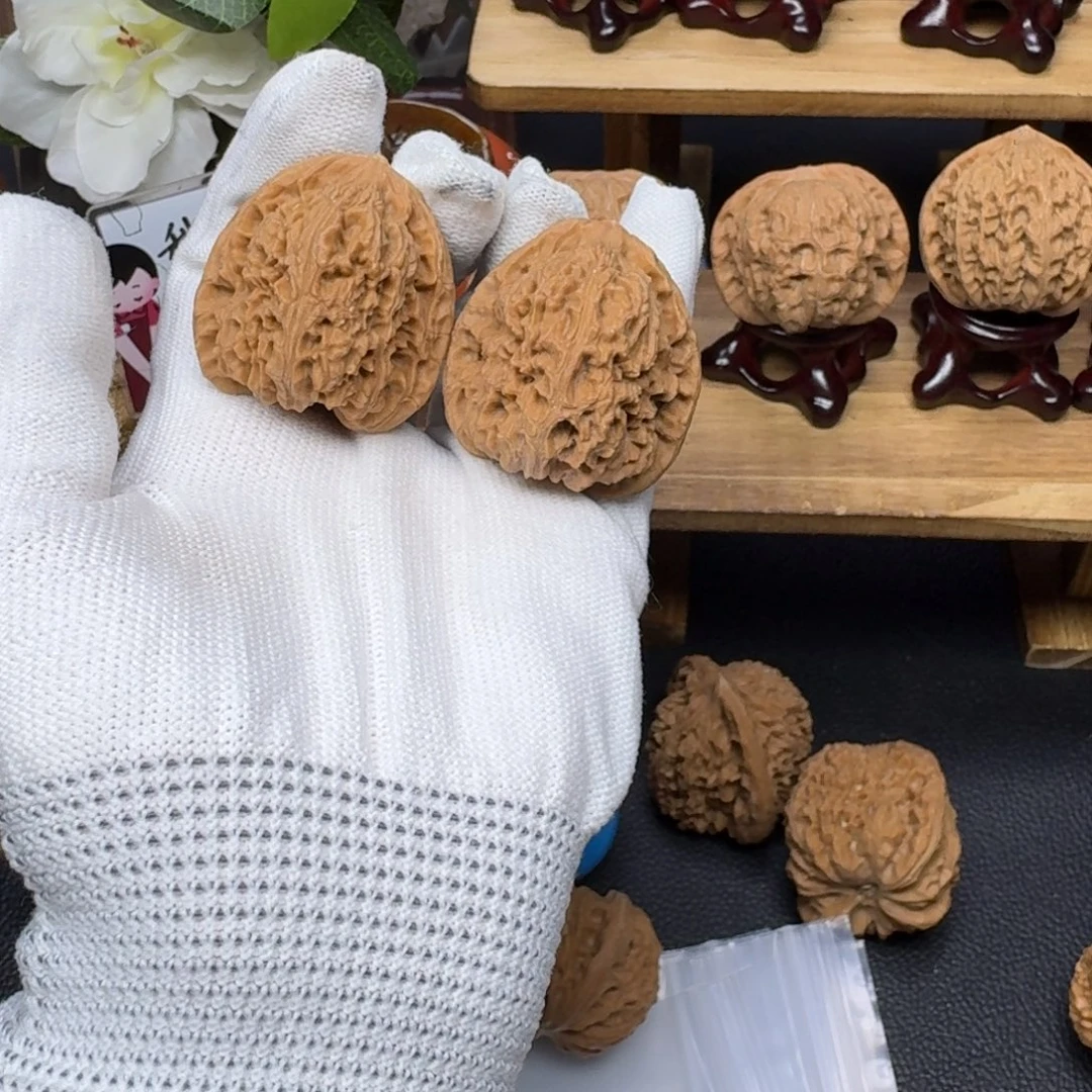 呆***灰吊坠文玩核桃南疆