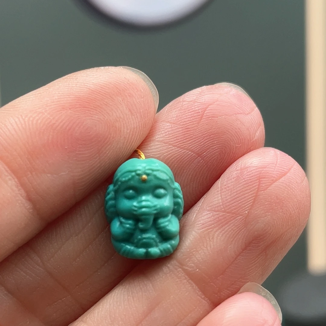 绿松石未镶嵌颈饰