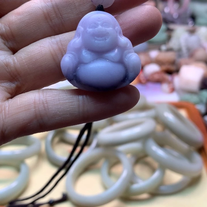 石英岩玉未镶嵌紫佛公