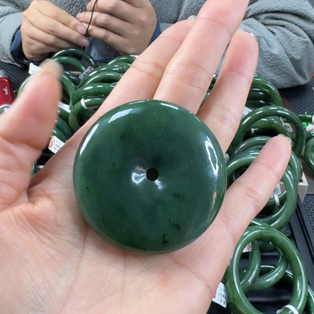 和田玉（碧玉）未镶嵌颈饰