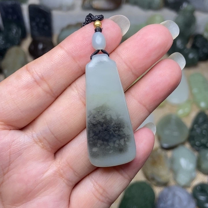 和田玉未镶嵌颈饰