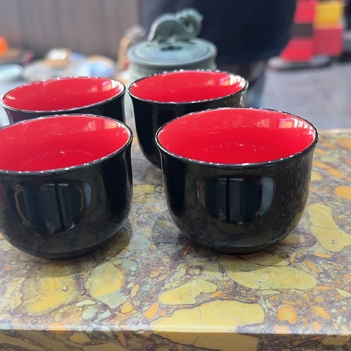 品茗杯四个一组。。。。