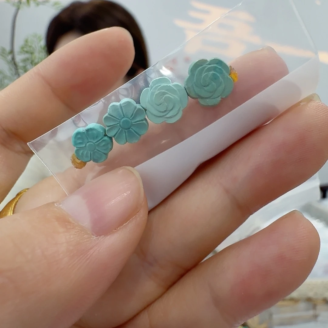 绿松石未镶嵌珠宝奇石