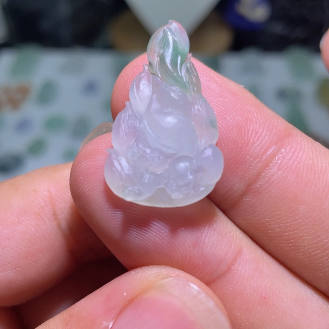 定制翡翠未镶嵌九尾狐