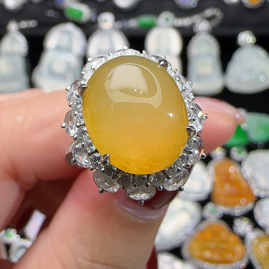 翡翠18K金镶嵌戒指天然翡翠