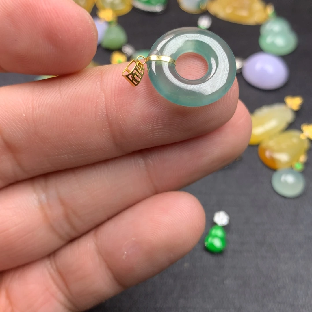 【闪购商品】颈饰18K金镶嵌翡翠翡翠