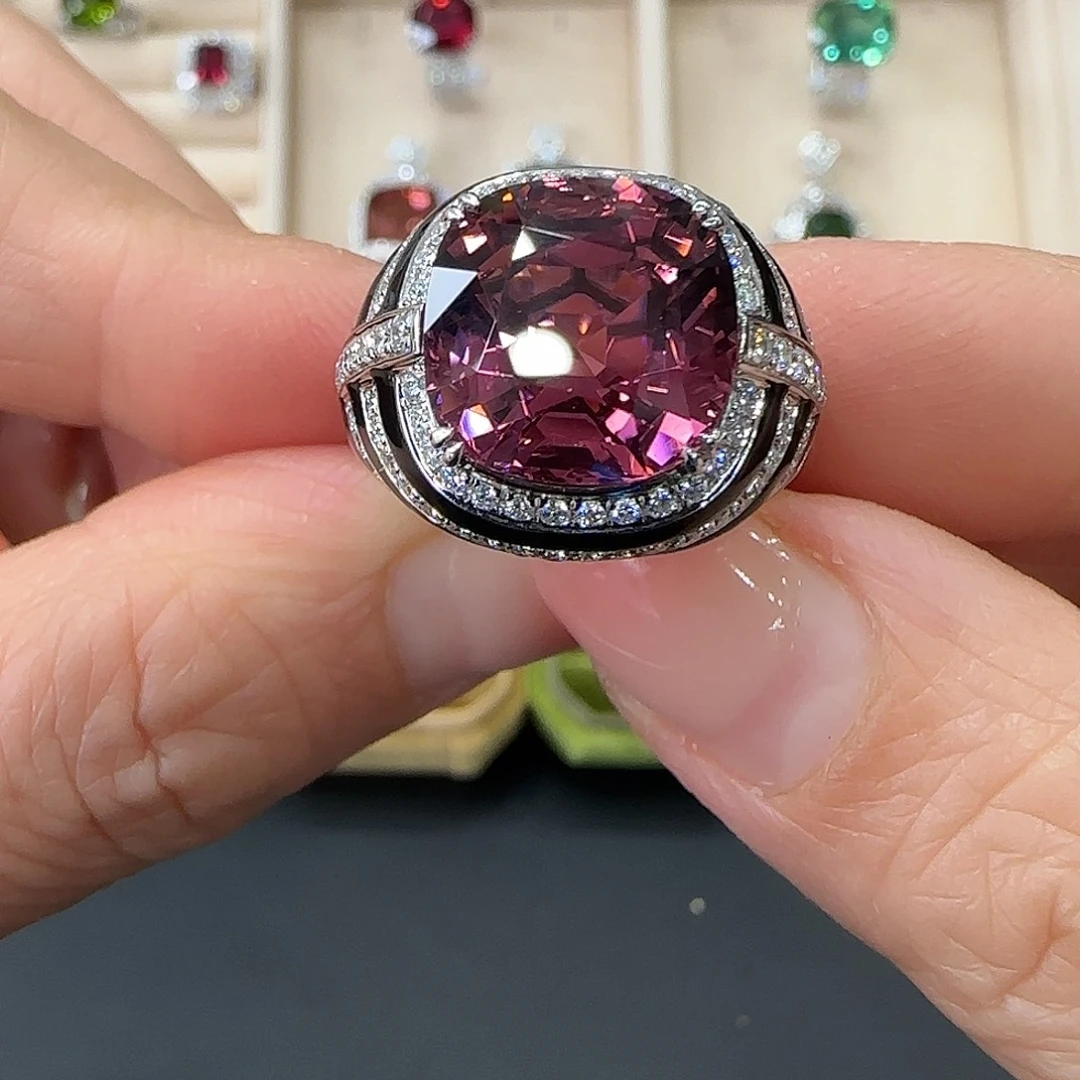 戒指18K金镶嵌碧玺9.06ct