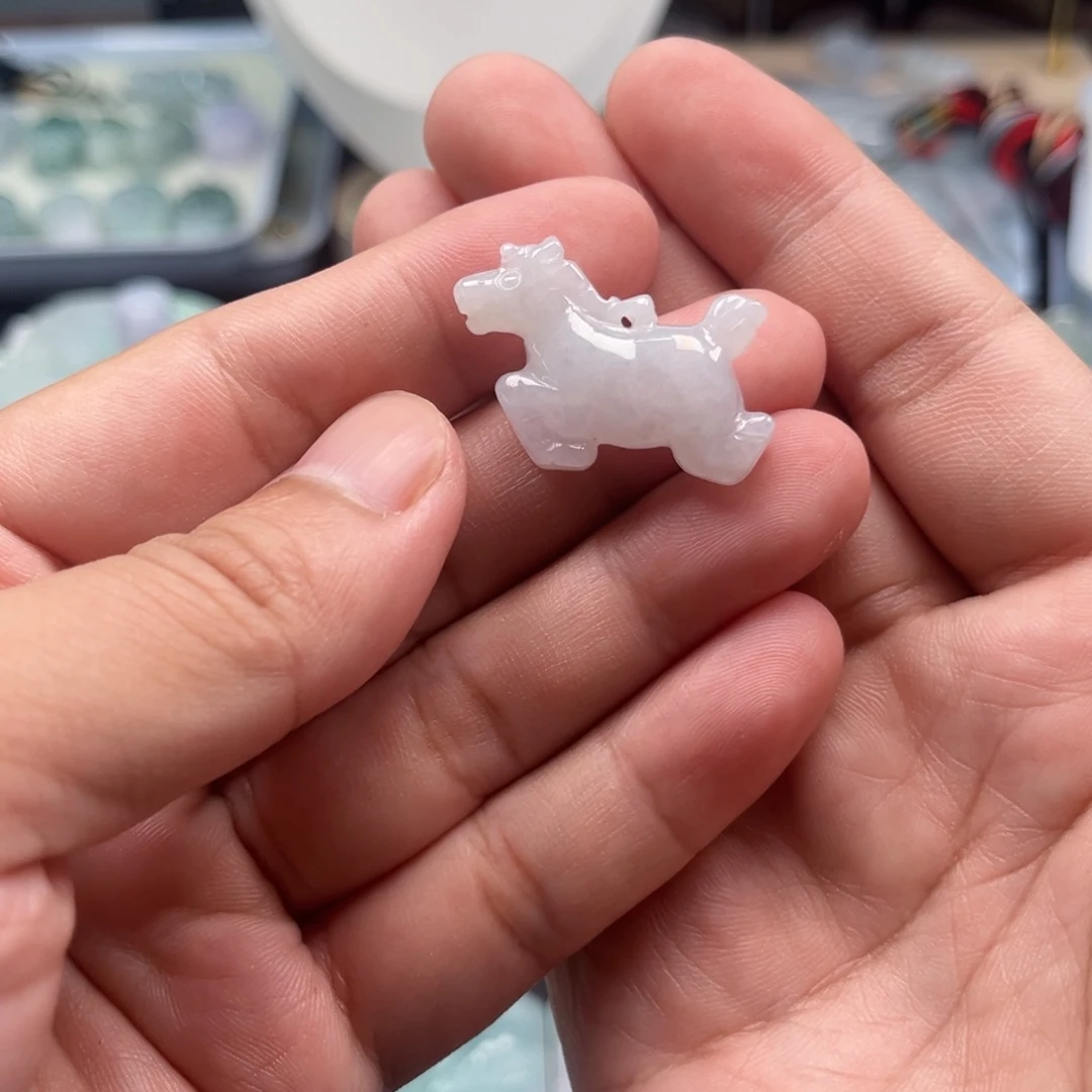 翡翠未镶嵌颈饰天然翡翠A货