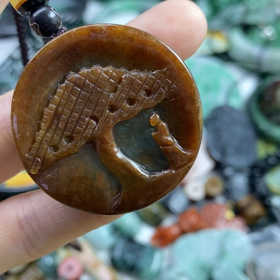 翡翠颈饰未镶嵌吊坠