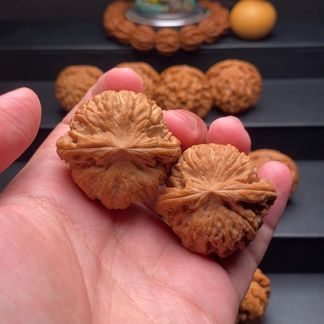 文玩核桃把件人**戏核王