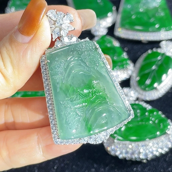 翡翠银S925镶嵌颈饰翡翠