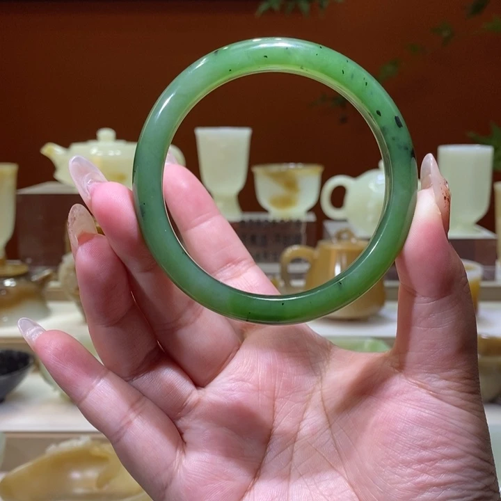 未镶嵌和田玉摆件碧玉菠菜绿手镯59.8mm