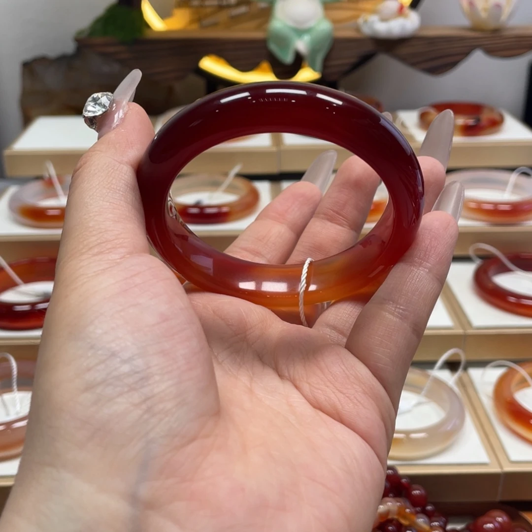 玛瑙/玉髓未镶嵌手镯