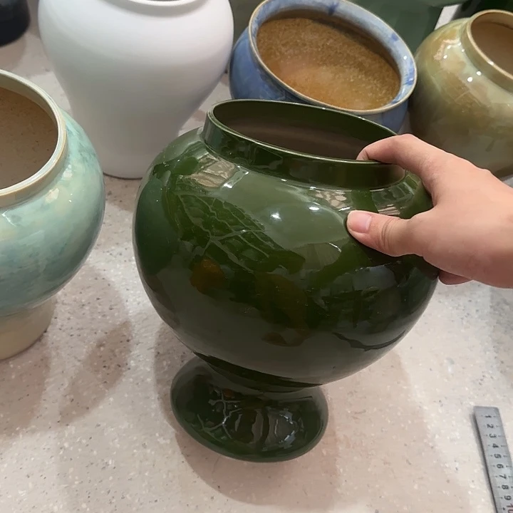 白泥花盆微瑕有孔