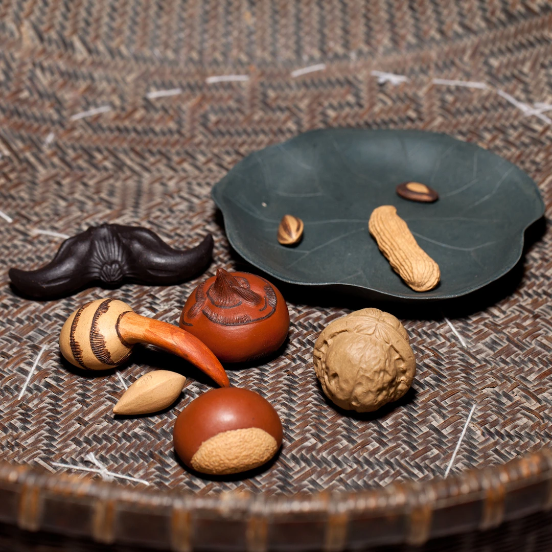 林招娣制九件果品紫砂茶宠摆件乌菱马踢花生核桃板栗茨菇白果等