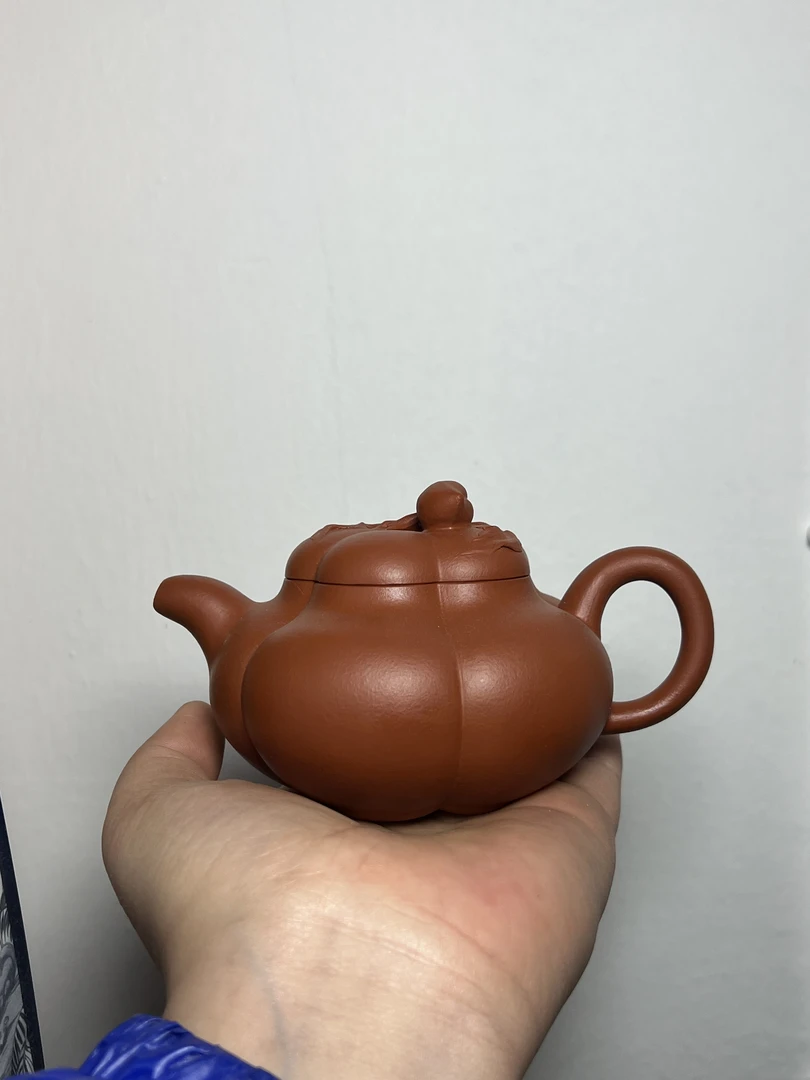 宜兴紫砂壶红泥上合桃