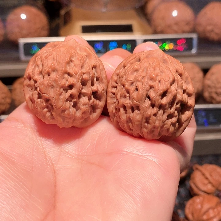 林***哥文玩核桃把件野生