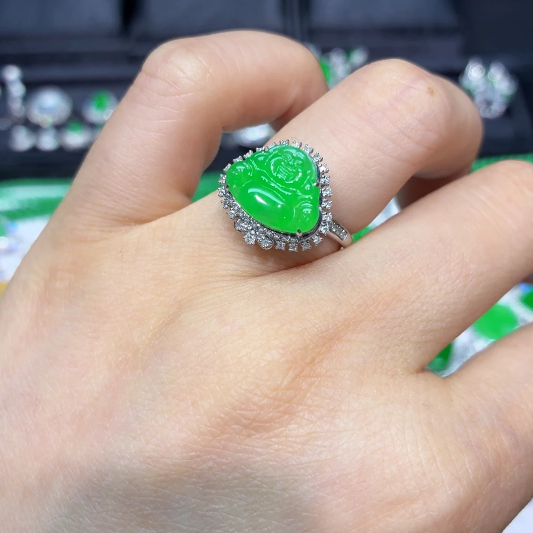 18K金镶嵌戒指翡翠