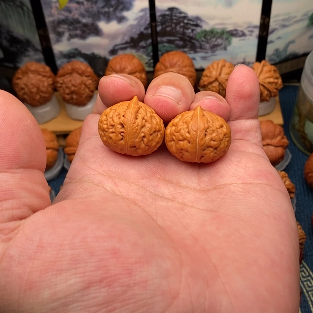 大***丸把件文玩核桃麒麟磨