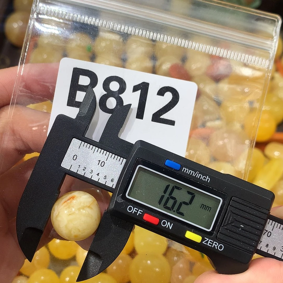 未镶嵌琥珀珠宝奇石