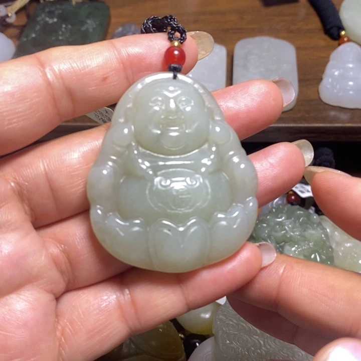 和田玉未镶嵌车挂
