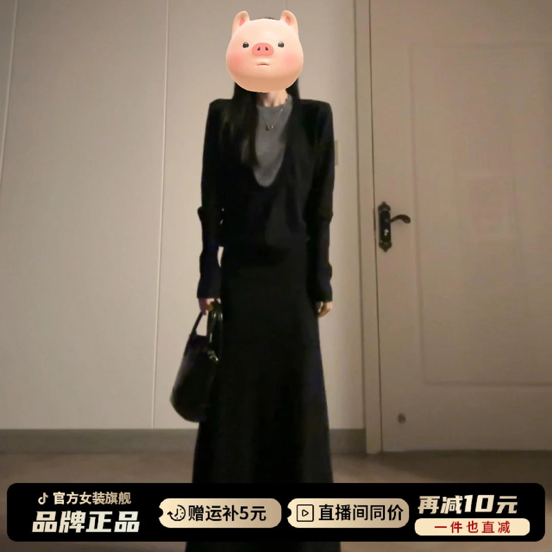赫本风黑色连衣裙子女2026新款秋季穿搭法式气质独特漂亮套装长裙