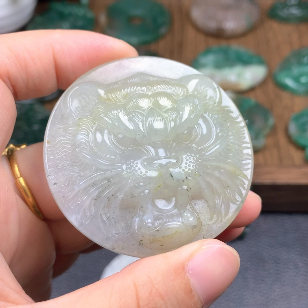 独山玉未镶嵌颈饰