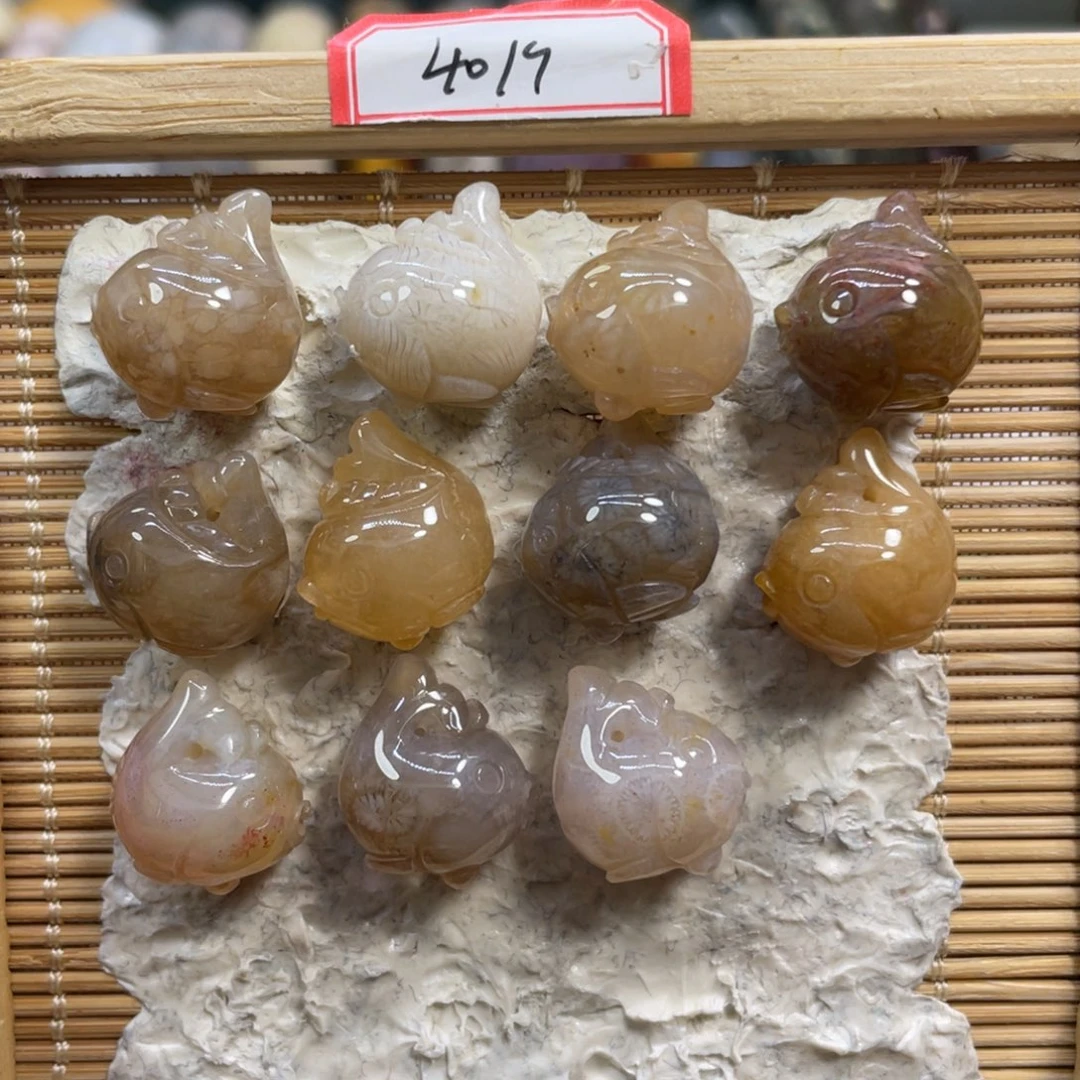 硅化玉未镶嵌颈饰小鱼40米1个