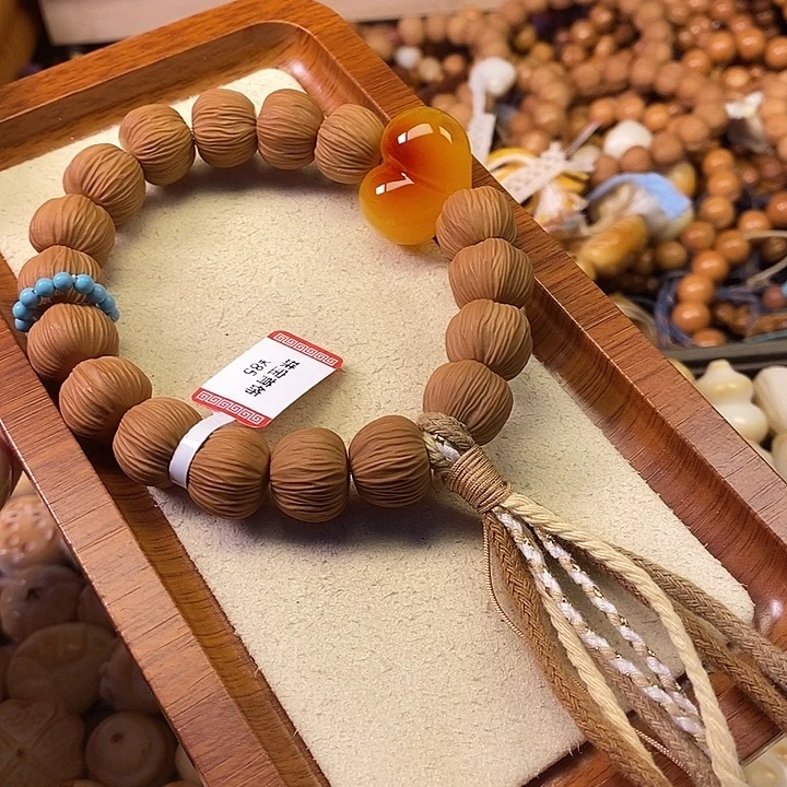 手串手持蜜蜡拉丝