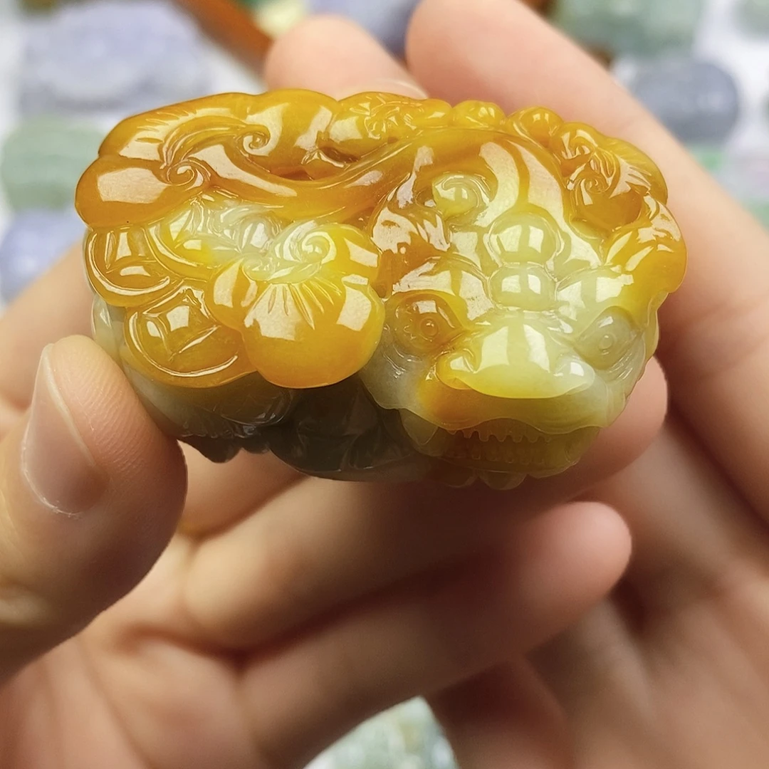 颈饰未镶嵌翡翠貔貅
