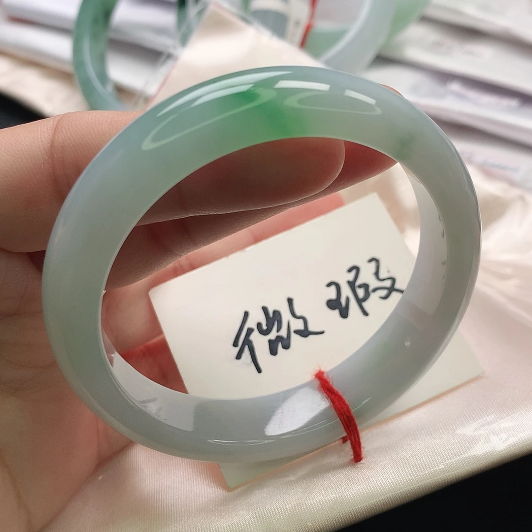 翡翠未镶嵌手镯缅甸52.53