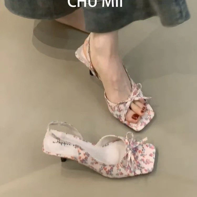 碎花甜美蝴蝶结露趾凉鞋女2025夏季新款方头细跟法式仙女风高跟鞋