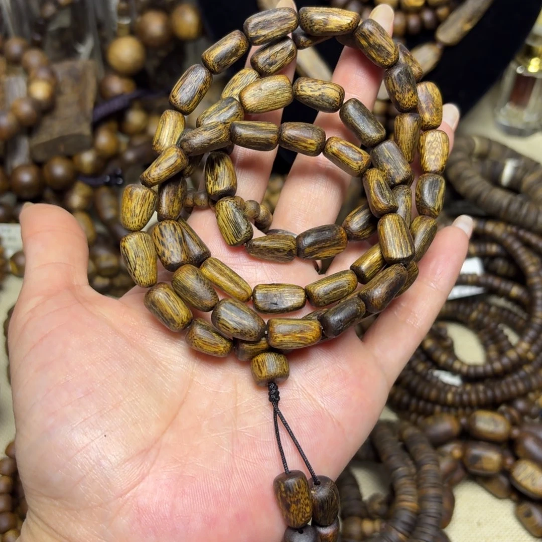 沉香手串树心油克8-28克多样性发货一条