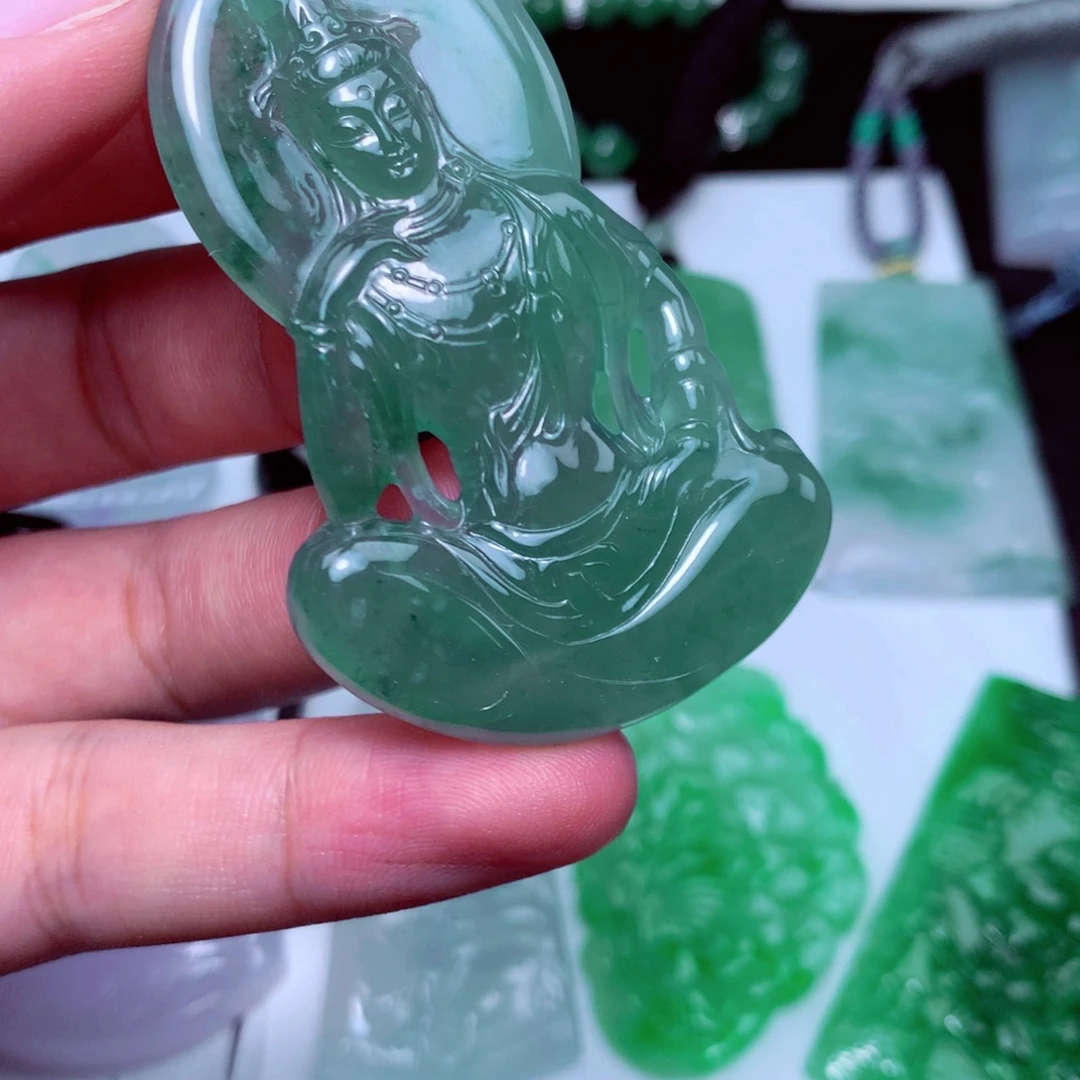 颈饰未镶嵌翡翠天然A货翡翠