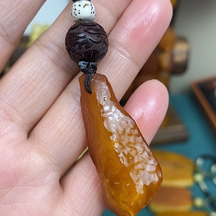 蜜蜡未镶嵌裸石钥匙扣