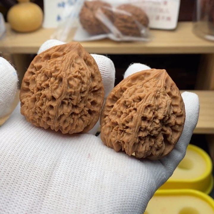 吊坠文玩核桃正三角高炮42尺2120