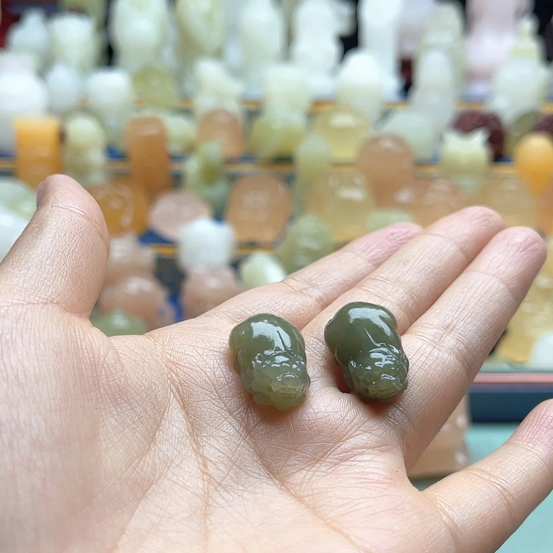 1***4新疆昆仑山脉山料