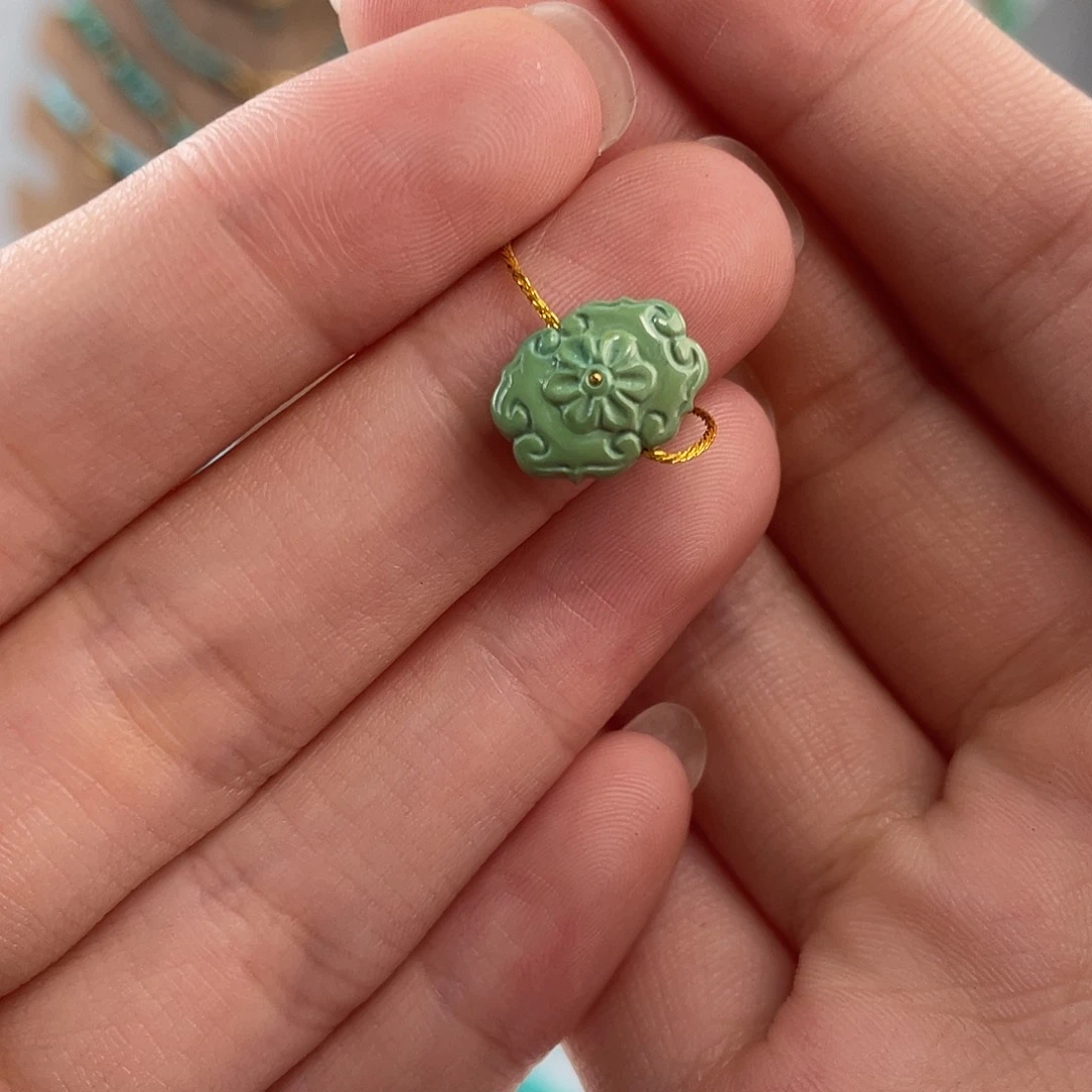 未镶嵌绿松石手串菜籽花花12+