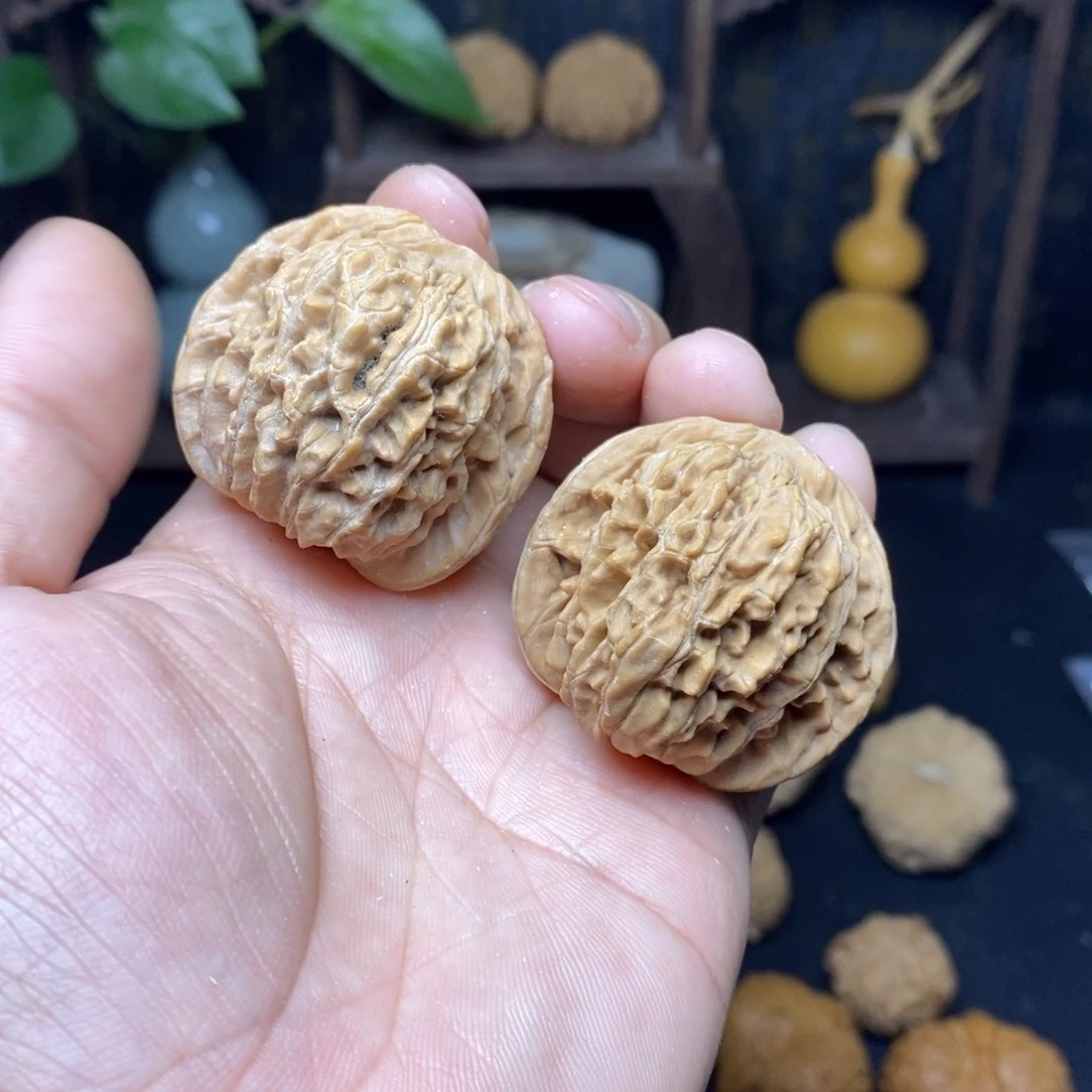 文玩核桃吊坠最***话41四座楼