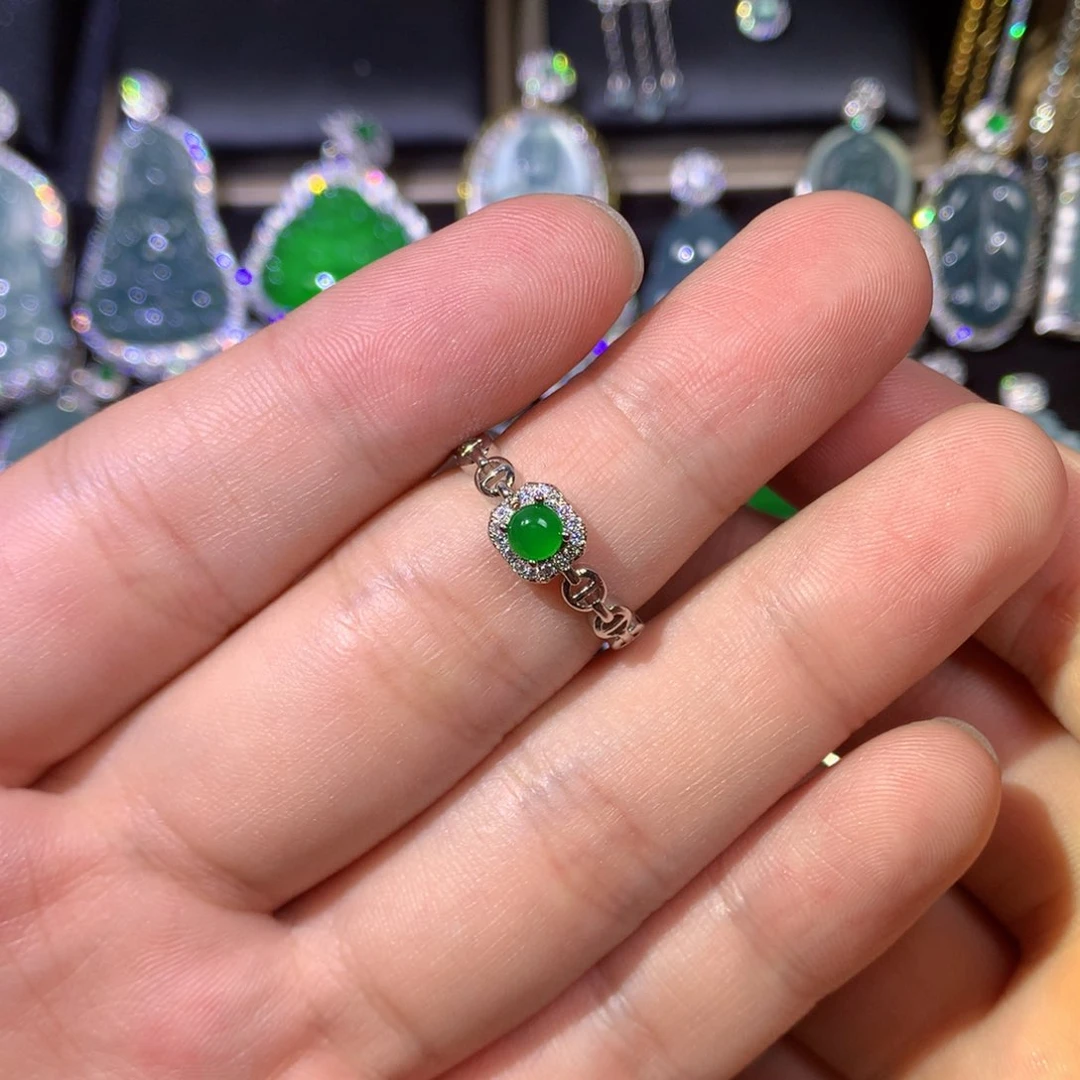 翡翠未镶嵌颈饰7667656656888