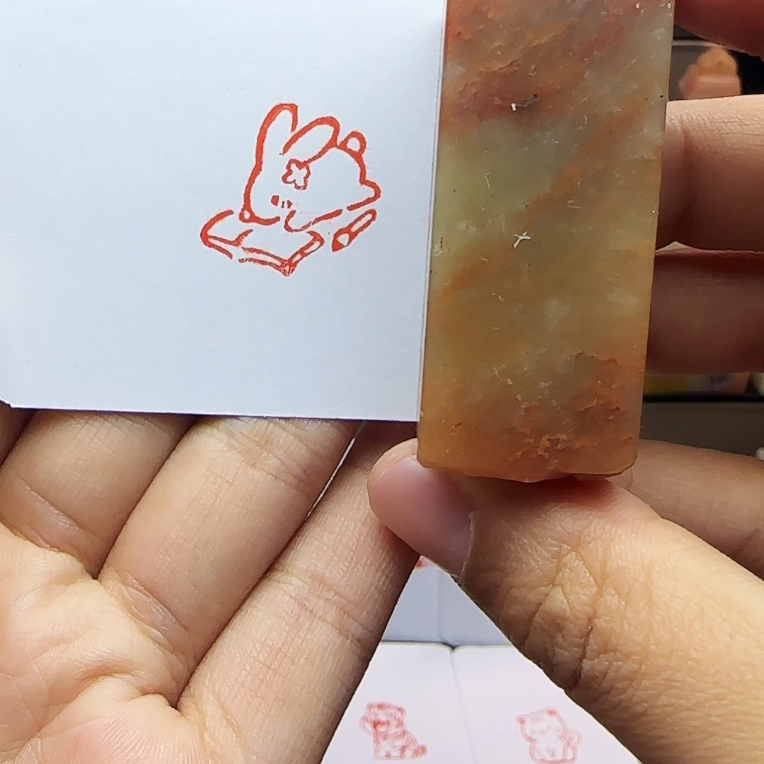 寿山石印石2.0兔子看书 手工篆刻