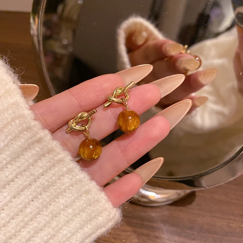 合金耳饰 美拉德打结耳钉女2026新款秋冬复古耳环高级感百搭耳饰