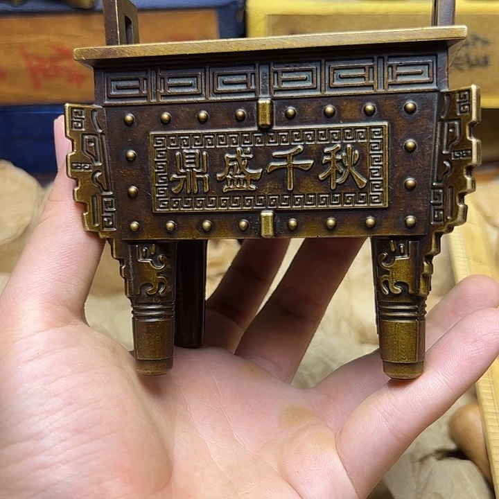 精美铜器摆件下单