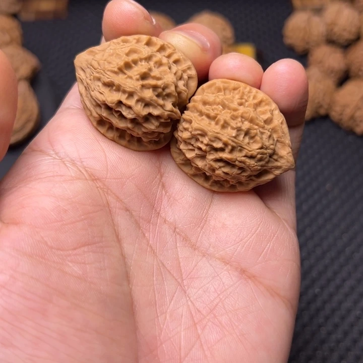 文玩核桃吊坠天罡星