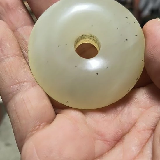 @***哥玻璃颈饰一个玉的平安扣大的