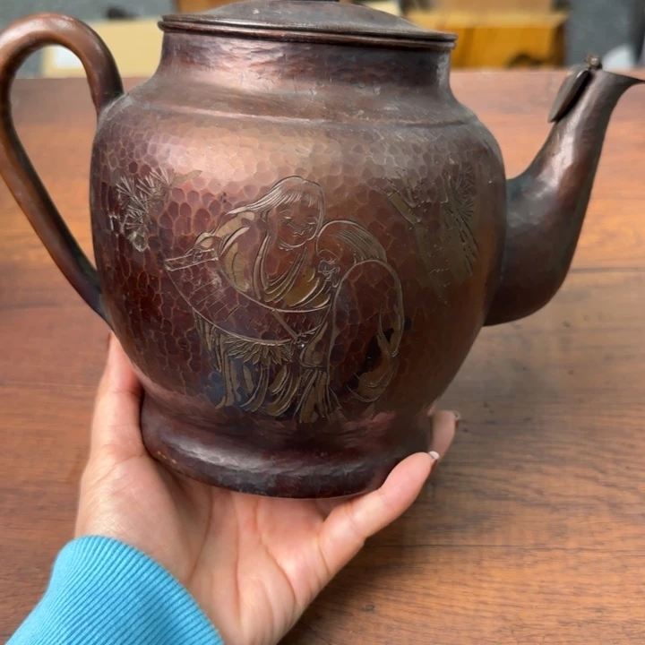 一个陶瓷物件哈哈哈哈