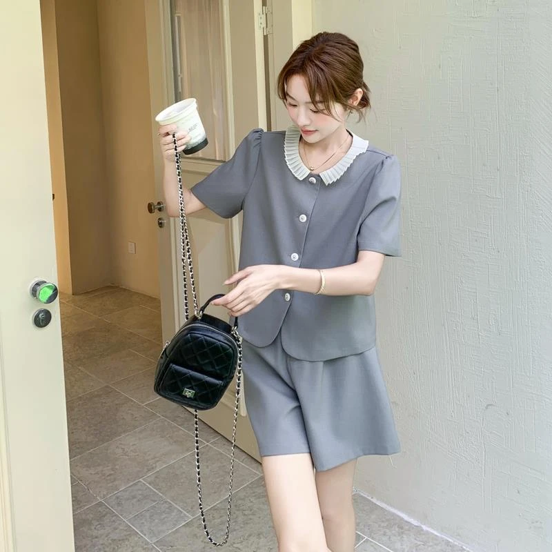 法式灰色时尚套装女2025夏季新款小个子巨好看超火上衣短裤两件套